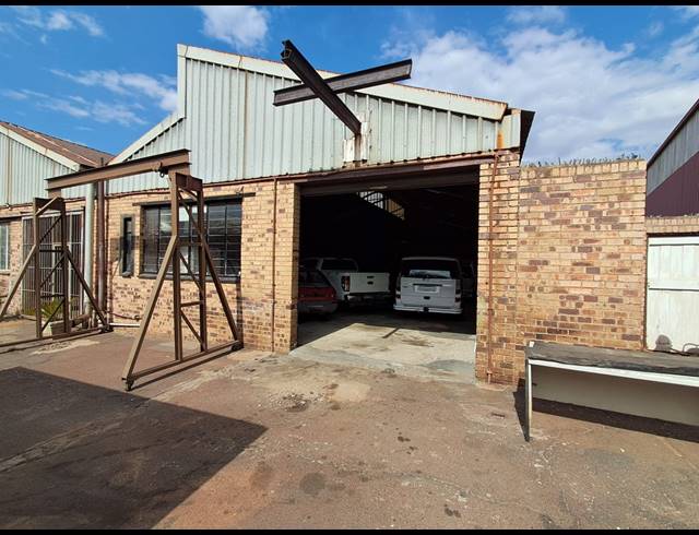 168M² WORKSHOP FOR SALE IN DUNCANVILLE
